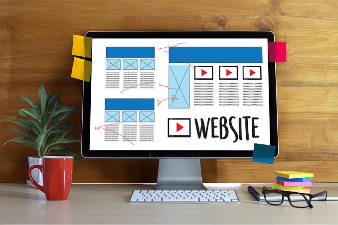 Perbedaan Website Custom, CMS, dan Script Siap Pakai yang Perlu Anda Ketahui