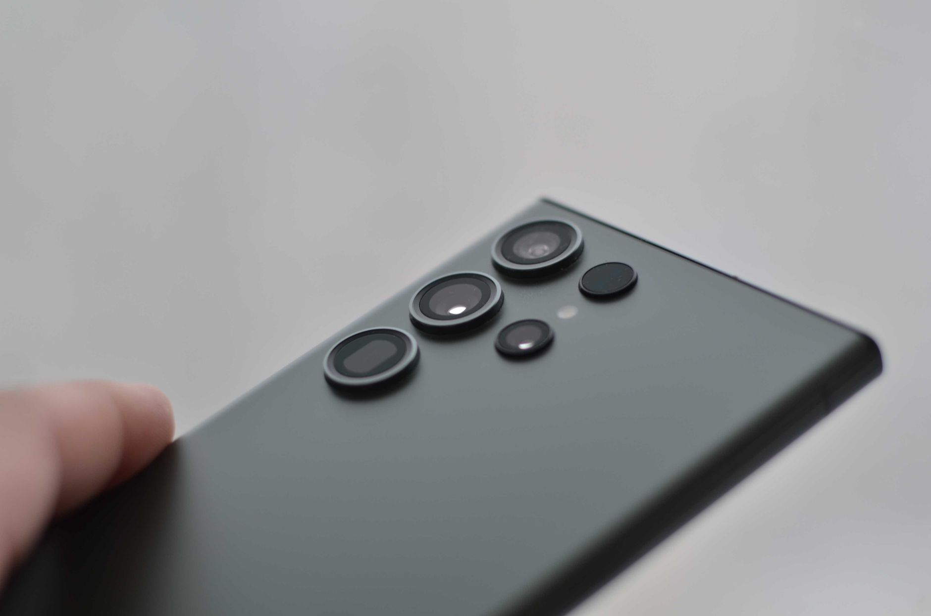 Kelebihan dan Kekurangan Samsung Galaxy Z Fold8 Ultra