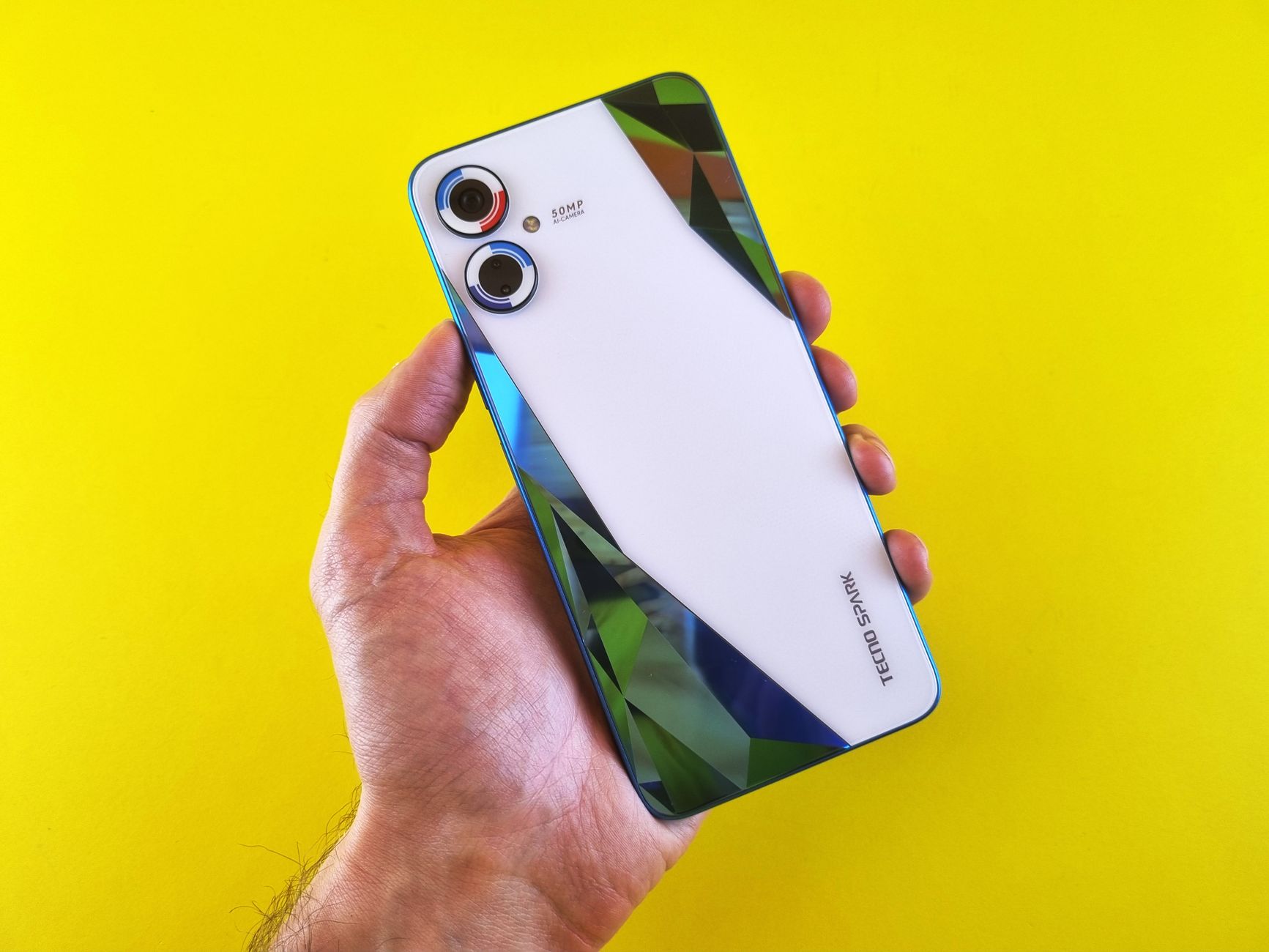 Tecno POVA 8 5G: 9 Kelebihan dan Kekurangan